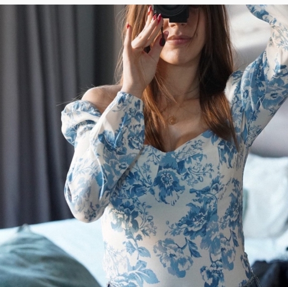 Reformation Tops - Reformation Reign Top Olympia size 0
